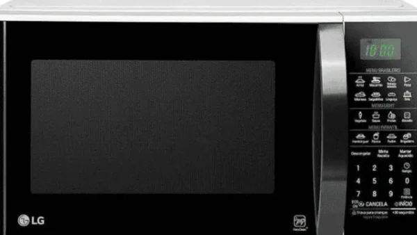 Micro-ondas em oferta hoje: Solo 30L por R$ 578,68 e Mondial Espelhado MO-02-34-E por R$ 599,00