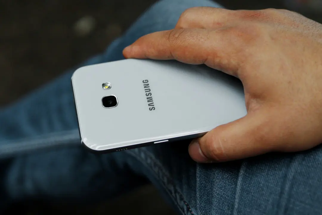 Galaxy A36 5G contra Galaxy A07: AMOLED 120Hz versus LCD 90Hz no custo-benefício real — celulares bons baratos