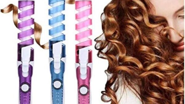 Babyliss modelador de cachos em uso no cabelo