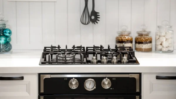 Melhor fogão 4 bocas 2026: qual comprar (mesa de vidro ou inox)
