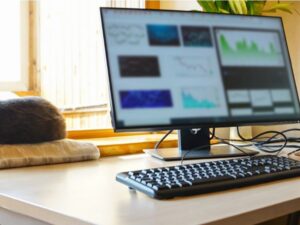 Monitores baratos comparados por preço por polegada e densidade de pixels