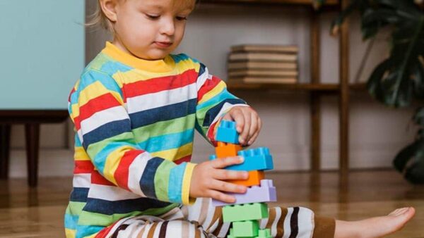 Brinquedos para crianças de 2 anos comparados por preço e avaliação