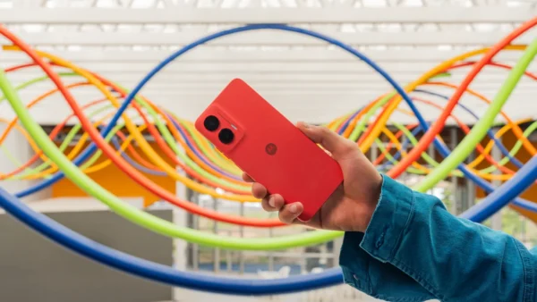 Motorola Moto G35 256 GB vale a pena? Veja preço, recursos e alternativas