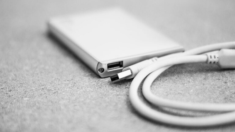 Melhor HD externo custo-benefício 2026: ranking por…